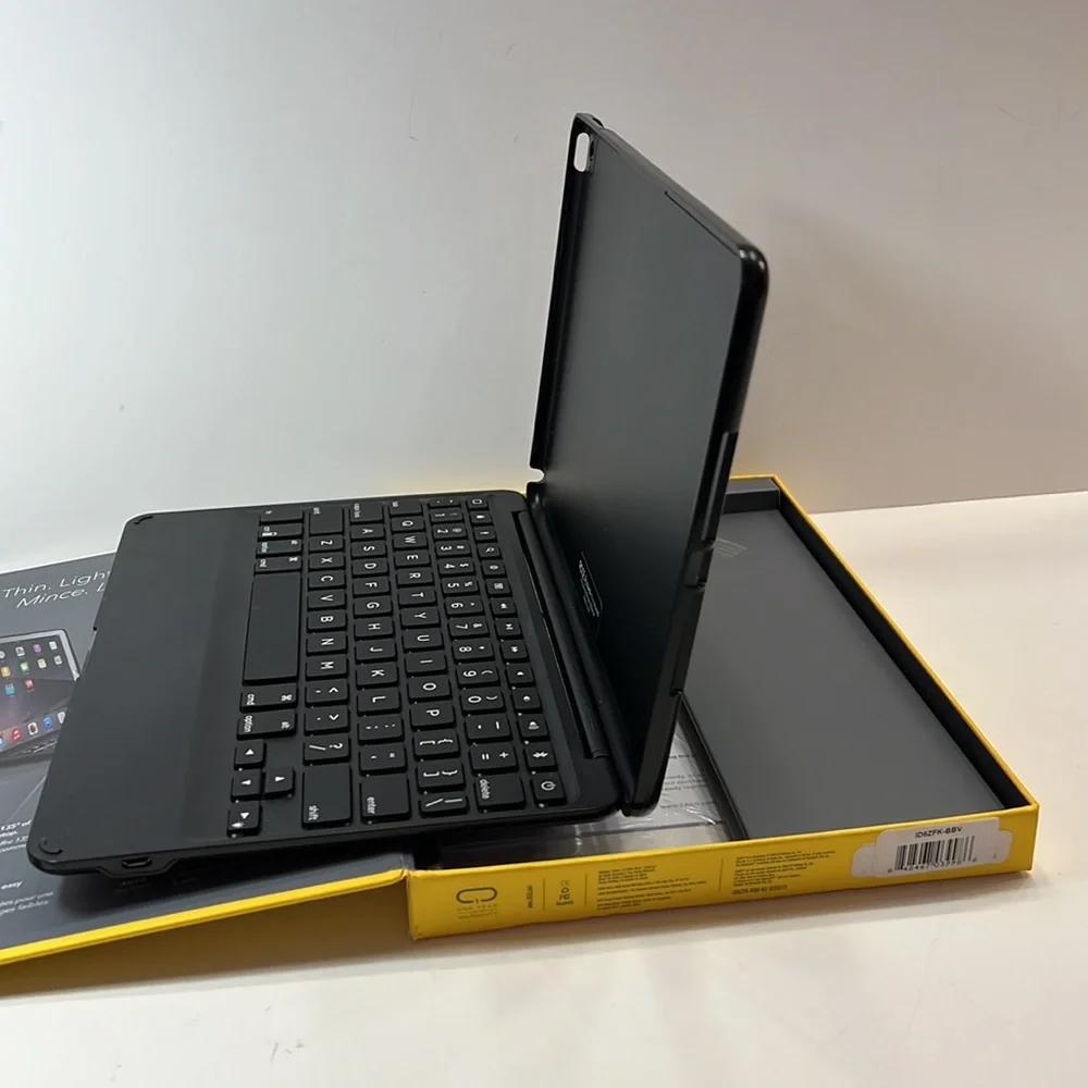 Keyboard case for iPad Air 2
